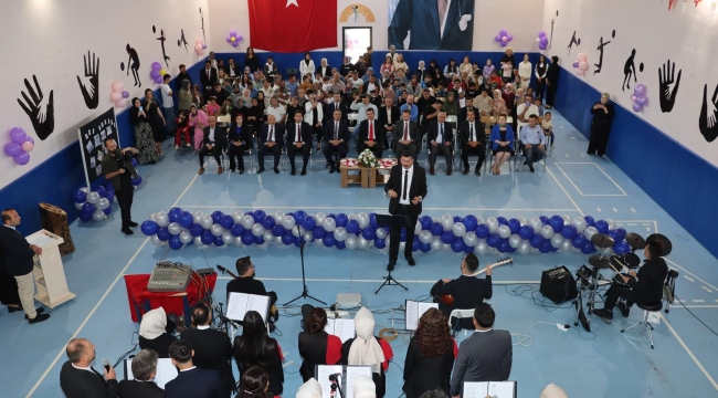 İSTİKLAL MARŞI’NI İŞARET DİLİYLE OKUDULAR… 