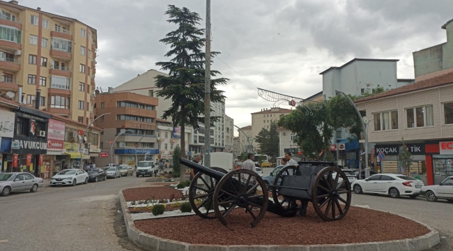 SUNGURLU MEYDANA TOP ARABASI ÇOK YAKIŞTI