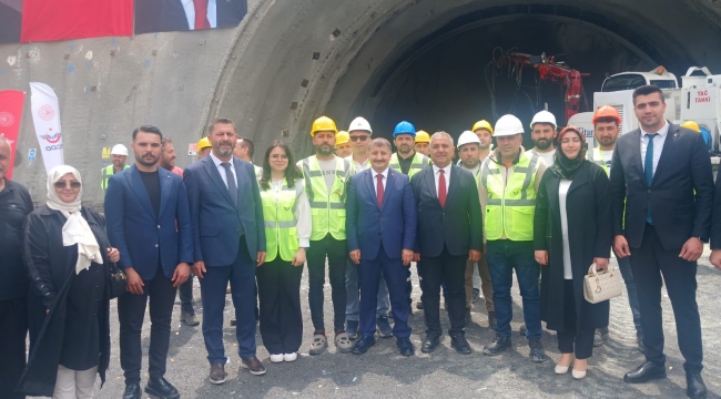 NUH ALUÇ, HIZLI TREN TEMEL ATMA TÖRENİNE KATILDI 