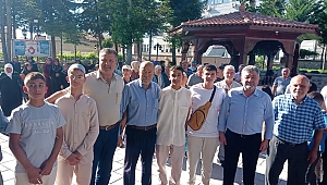 GENÇ HAFIZLAR UMREYE GİTTİ