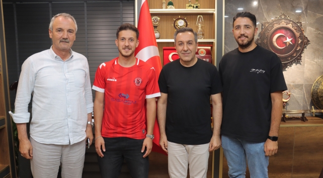SUNGURLU BELEDİYESPOR PROFESYONEL FUTBOLCU İLE ANLAŞTI…