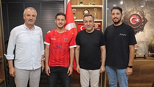 SUNGURLU BELEDİYESPOR PROFESYONEL FUTBOLCU İLE ANLAŞTI…