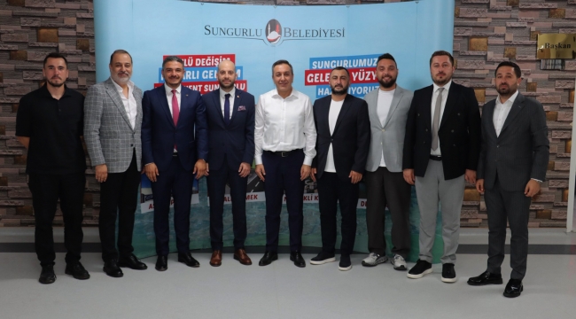 ARCA ÇORUM FK YÖNETİMİ, ONURSAL BAŞKANI ZİYARET ETTİ 