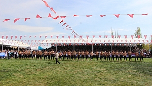 BAŞPEHLİVANLAR SUNGURLU'DA MEYDANA ÇIKTI