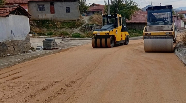 ÖRDEKDERESİ İLK DEFA SICAK ASFALTA KAVUŞUYOR…