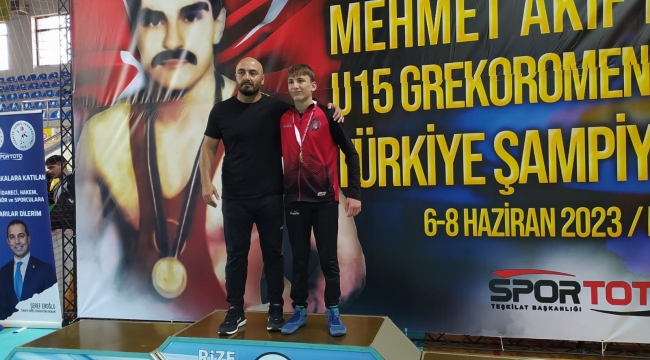 SUNGURLULU GÜREŞÇİMİZ İSRAİL’Lİ RAKİBİNİ EZE EZE YENDİ...