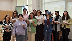 ÜNİVERSİTE ÖĞRENCİLERİ SUMUD FİLOSUNA DESTEK VERDİ 