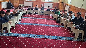 ÖĞRENCİLER SABAH NAMAZLARINDA BULUŞUYOR…