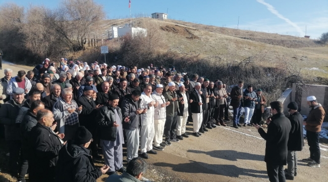 AŞAĞI FINDIKLI KÖYÜNDEN 48 KİŞİ UMREYE GİTTİ…