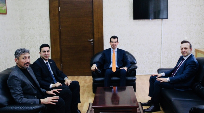  ÇORUM ECZACI ODASI YÖNETİMİ KÖKSAL VE DERE’Yİ ZİYARET ETTİ 