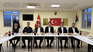 KAYMAKAM MUTLU KÖKSAL, MEHMETÇİKLE İFTARDA BULUŞTU...