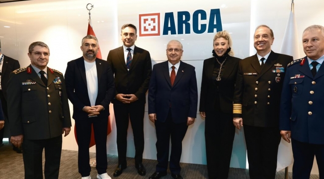 BAKAN YAŞAR GÜLER, ARCA STANDINI ZİYARET ETTİ 