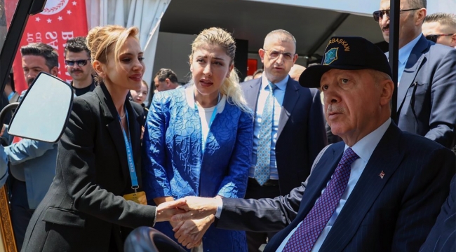 CUMHURBAŞKANI ERDOĞAN, ARCA SAVUNMA STANDINI ZİYARET ETTİ