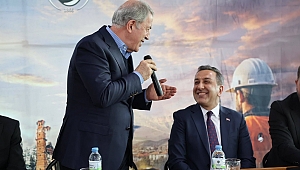 HULUSİ AKAR'DAN MUHSİN DERE'YE ÖVGÜ