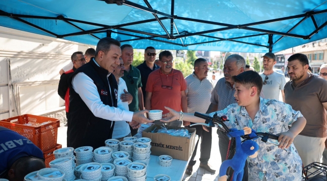  MUHSİN DERE “AŞURENİN BEREKETİNİ HEMŞEHRİLERİMİZLE PAYLAŞTIK”