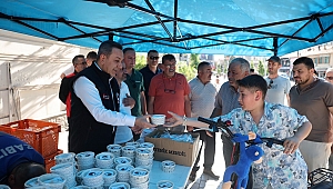  MUHSİN DERE “AŞURENİN BEREKETİNİ HEMŞEHRİLERİMİZLE PAYLAŞTIK”