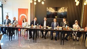 SUNGURLU'DA GÖREV YERİ DEĞİŞEN HÂKİM VE SAVCILARA VEDA PROGRAMI
